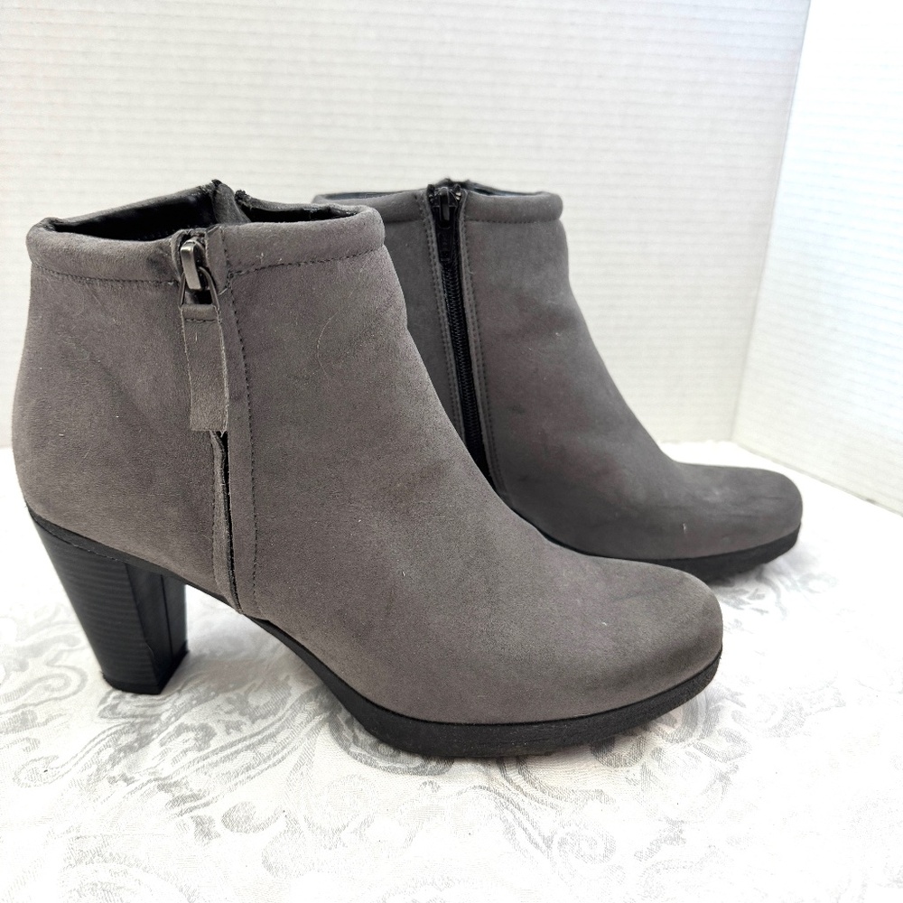 Womens grey ankle booties, vegan suede leather size 40/8.5, 3 inch heel